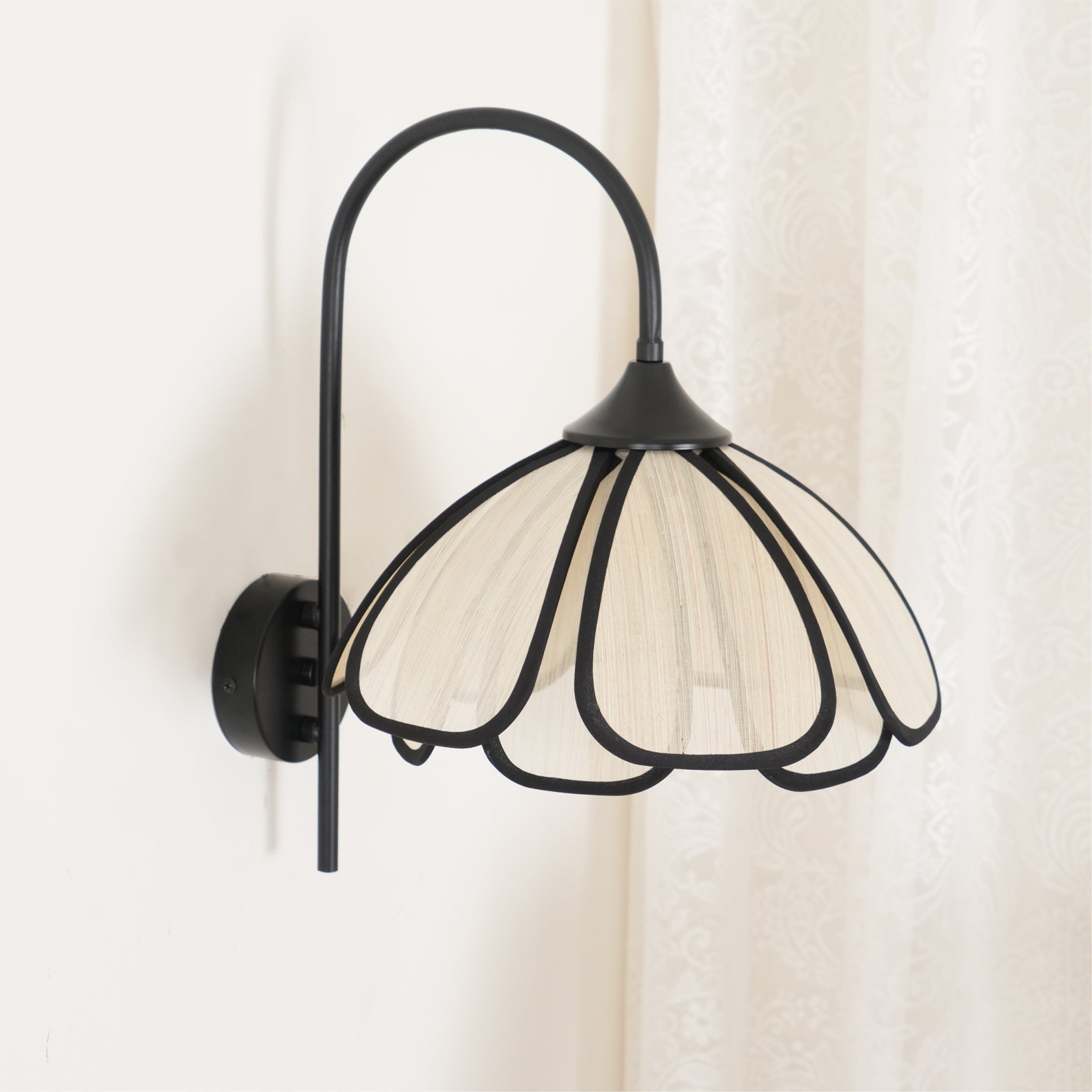 Ivsiliel Natural Burnt Petal Wall Lamp - Neutral Decor