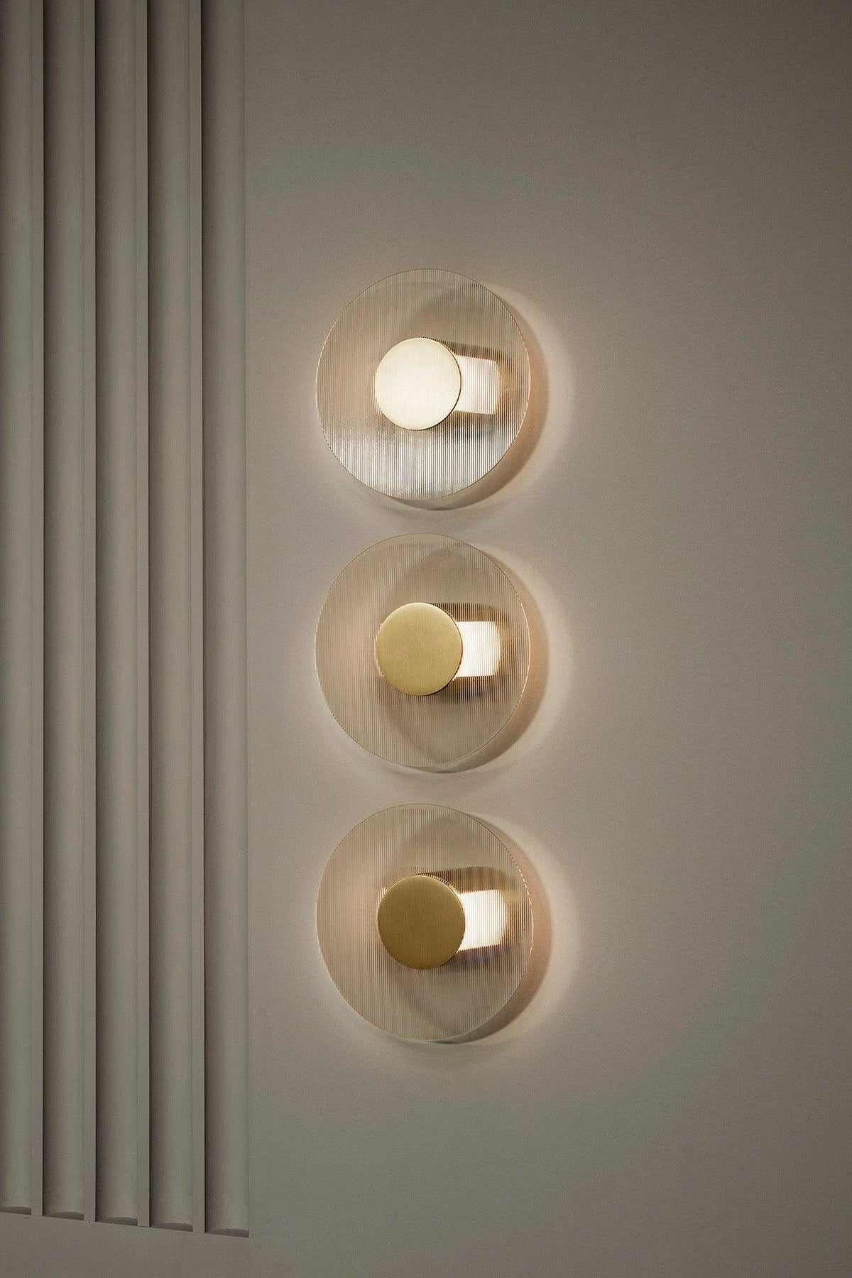 Dexven Premium Nordic Art Button Glass Wall Lamp