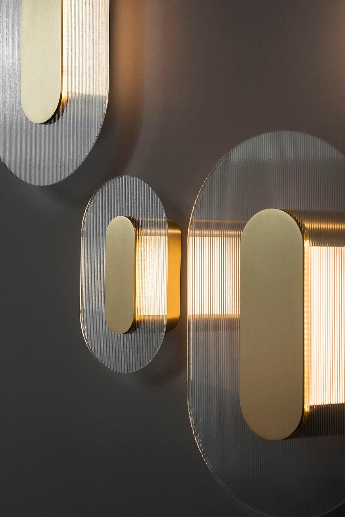 Dexven Premium Nordic Art Button Glass Wall Lamp