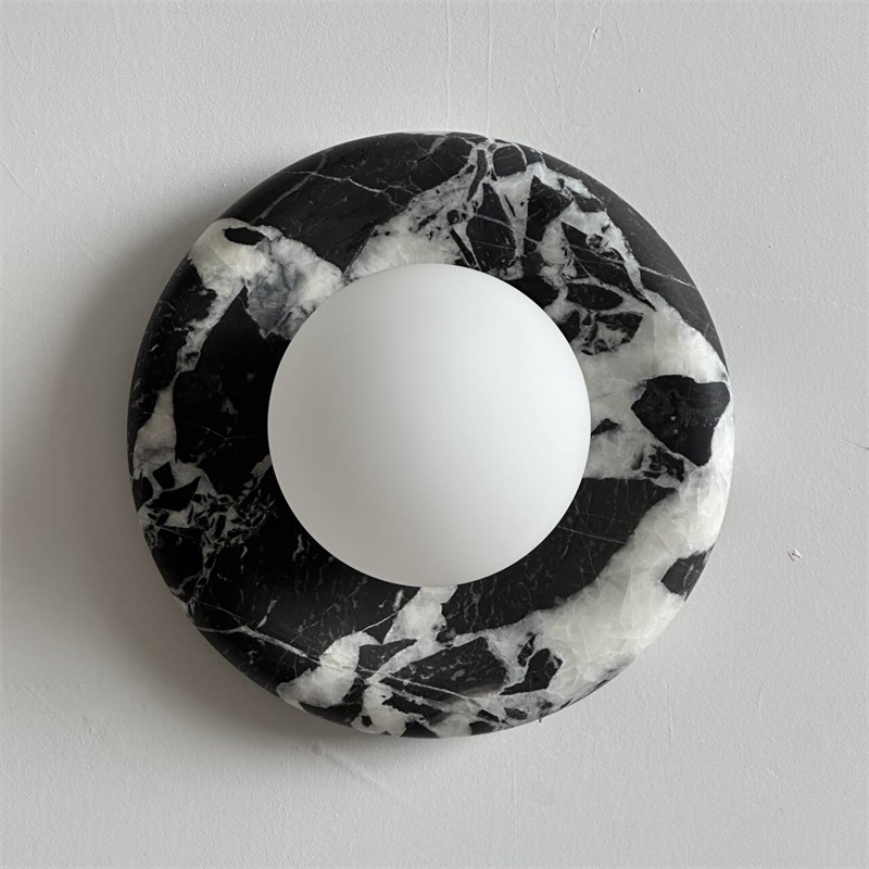 Uvinos Wall Lamp
