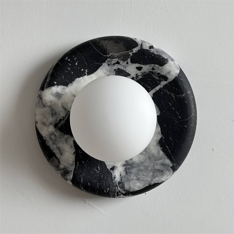 Uvinos Wall Lamp
