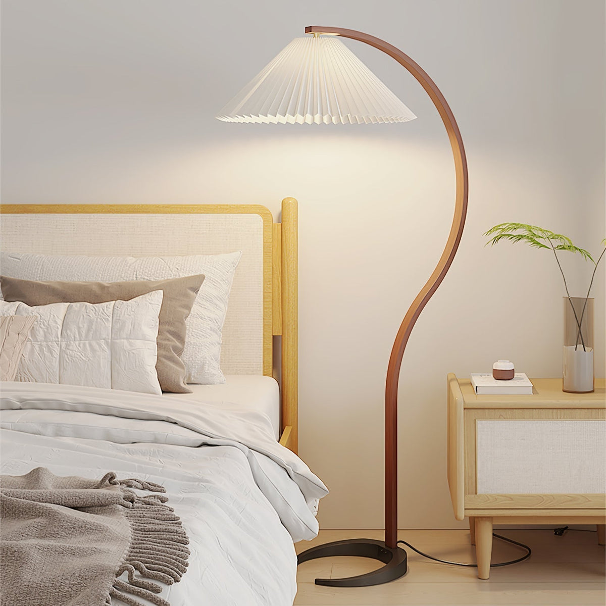 Viaro Wood Floor Lamp
