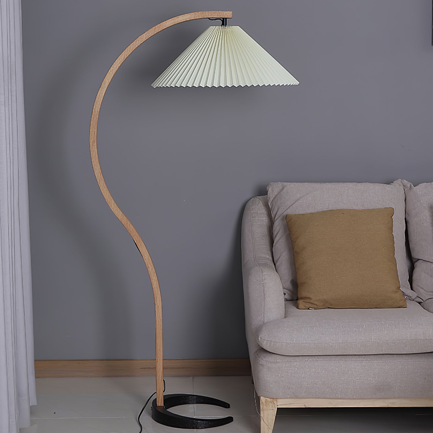 Viaro Wood Floor Lamp