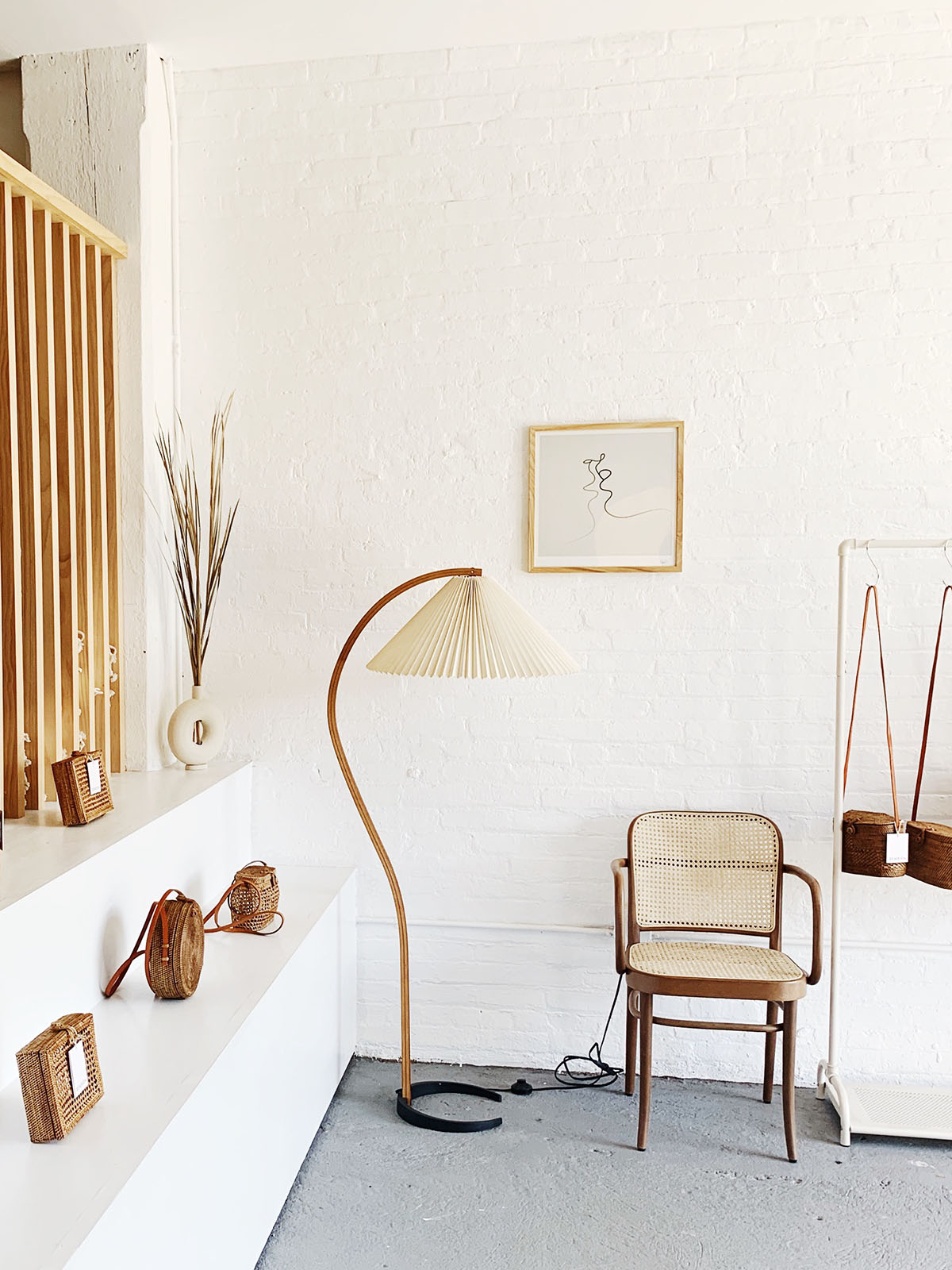 Viaro Wood Floor Lamp