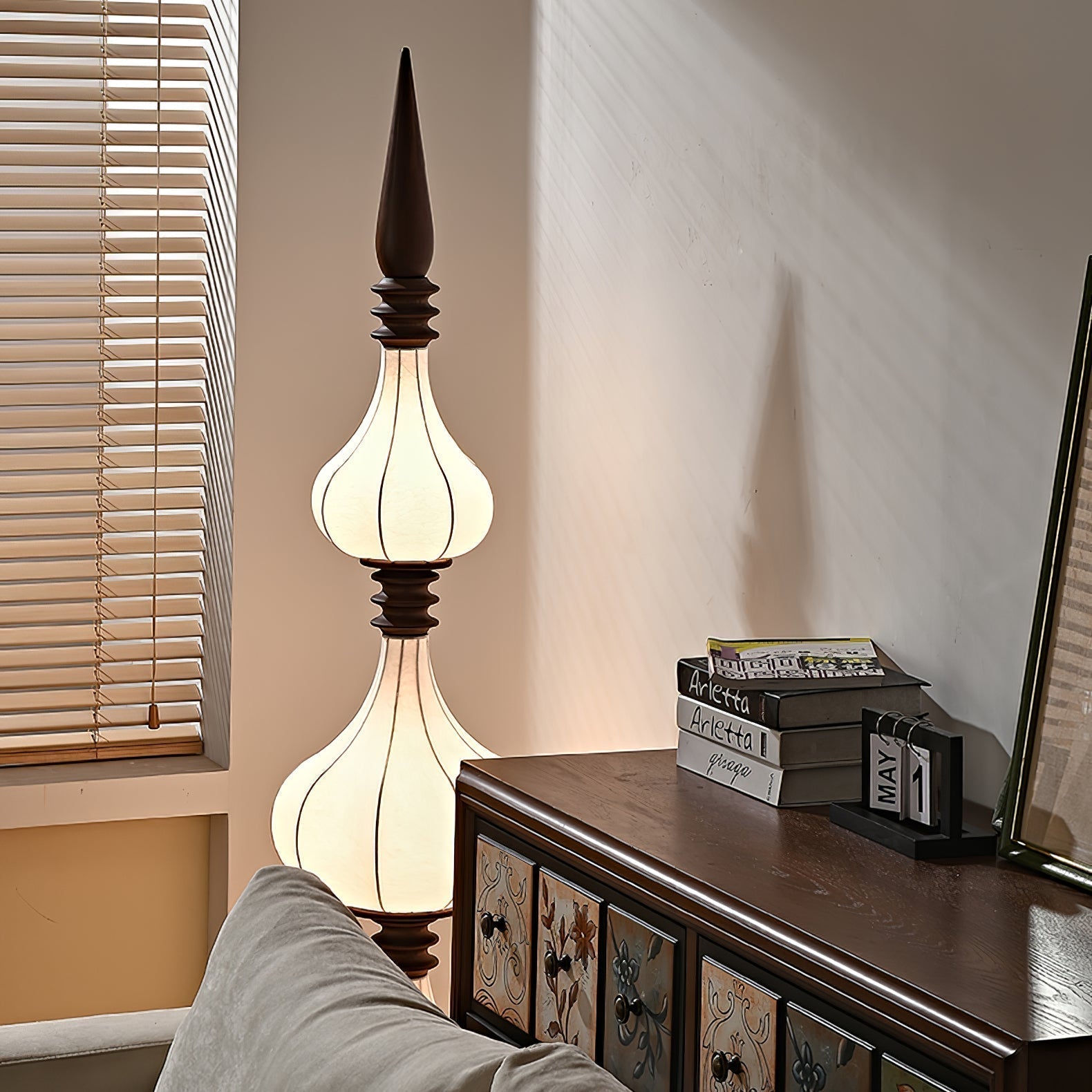 Cetalyra Tiered Gourd Floor Lamp