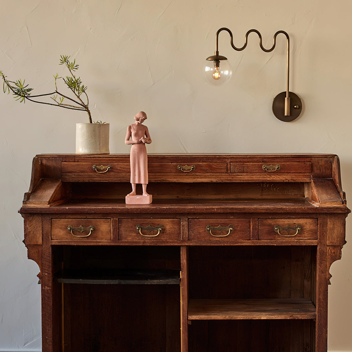 Averyn Wall Lamp