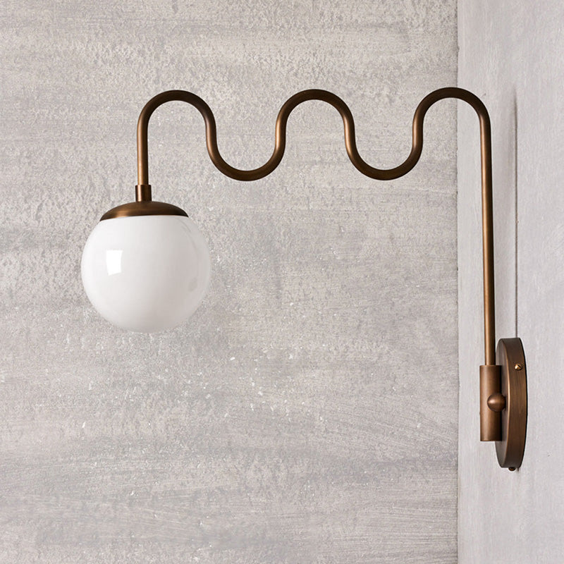 Averyn Wall Lamp