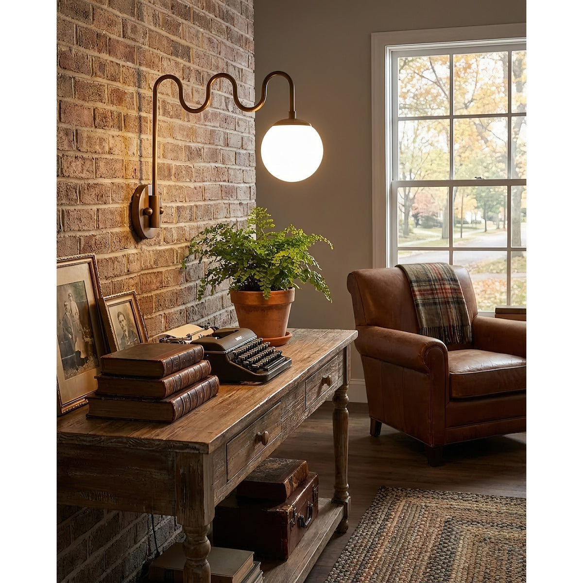 Averyn Wall Lamp