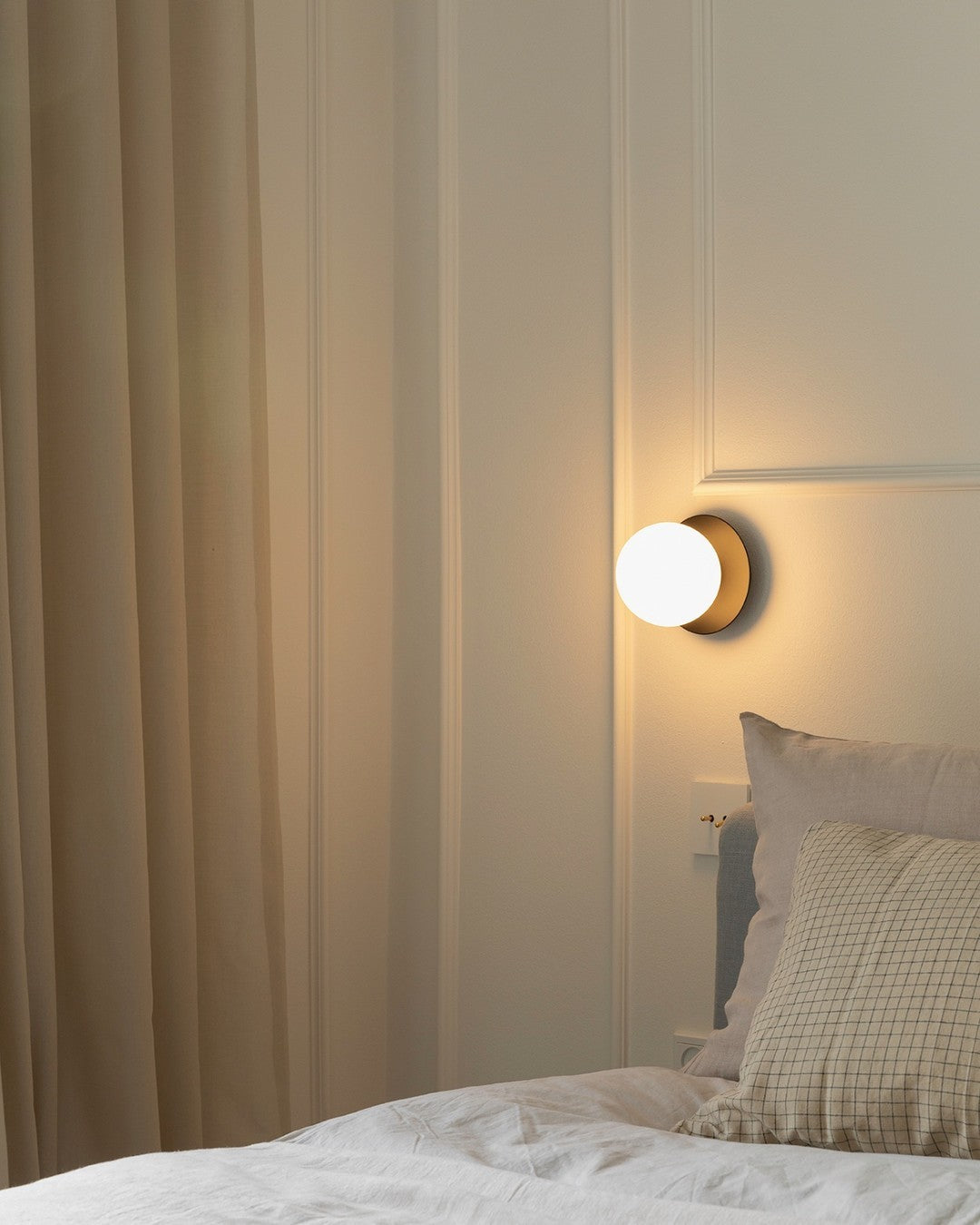 Irinor Premium Nordic Art Brass Wall Lamp