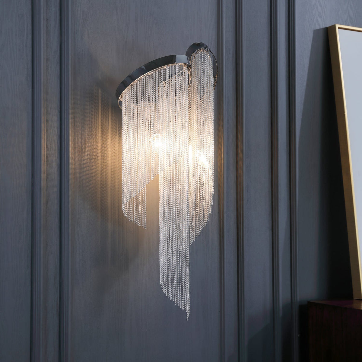 Zeveliel Wall Light