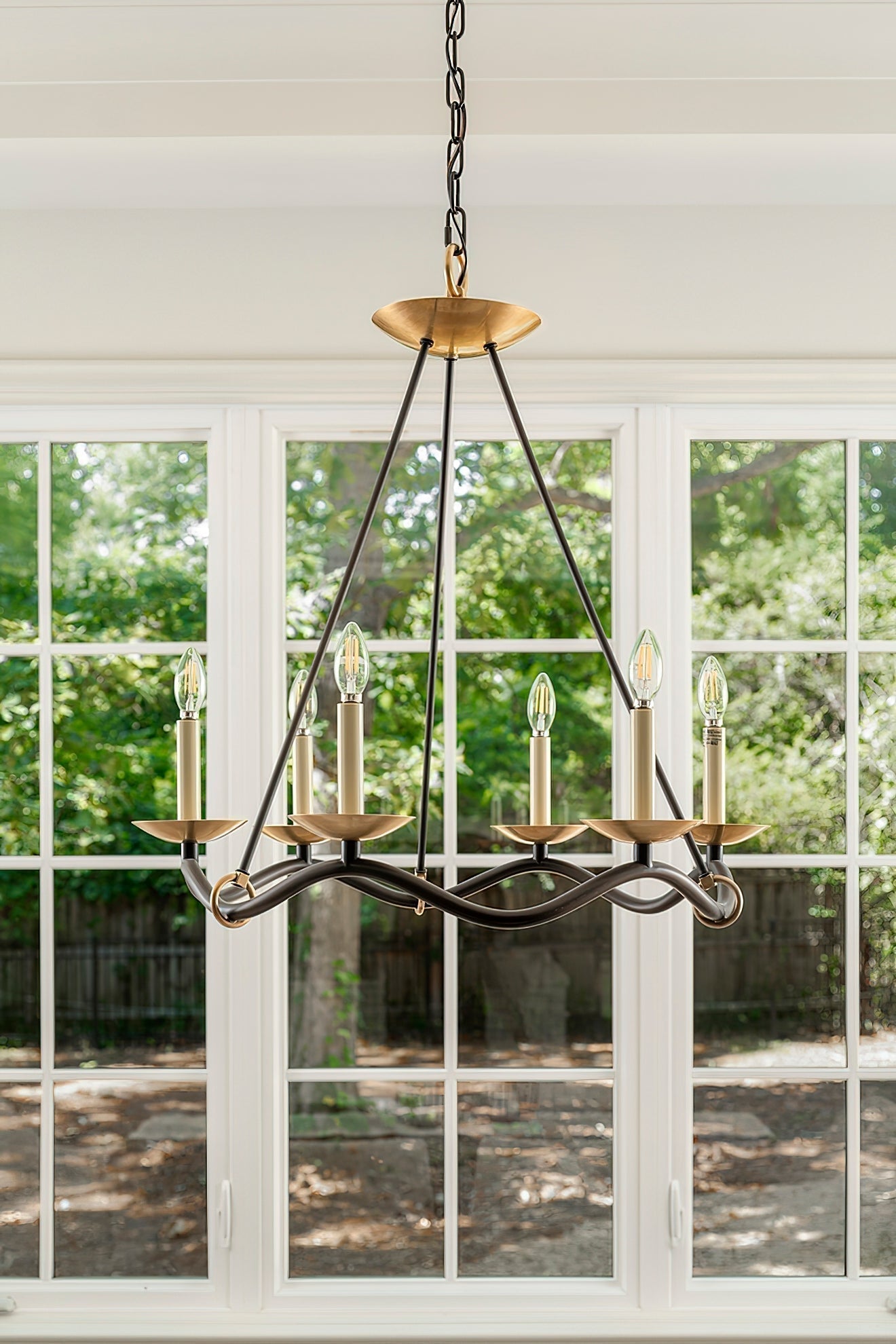 Evenor Elegance Vintage Brass Chandelier