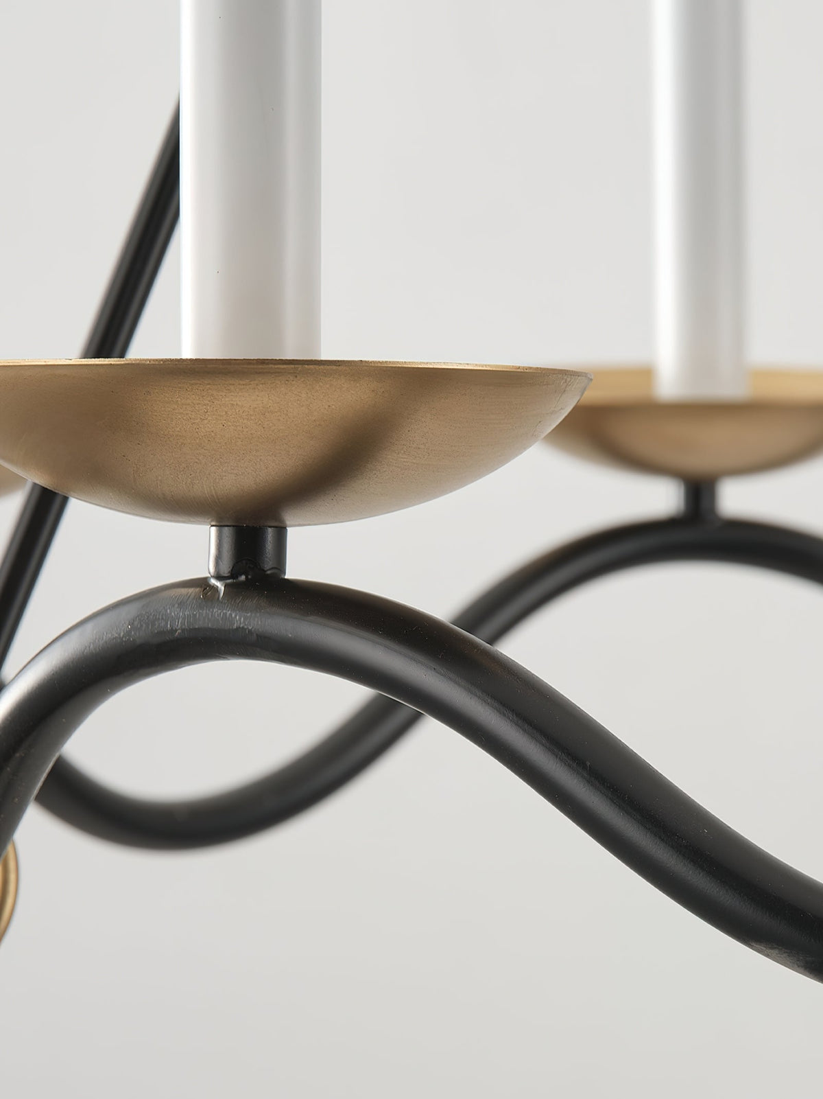 Evenor Elegance Vintage Brass Chandelier