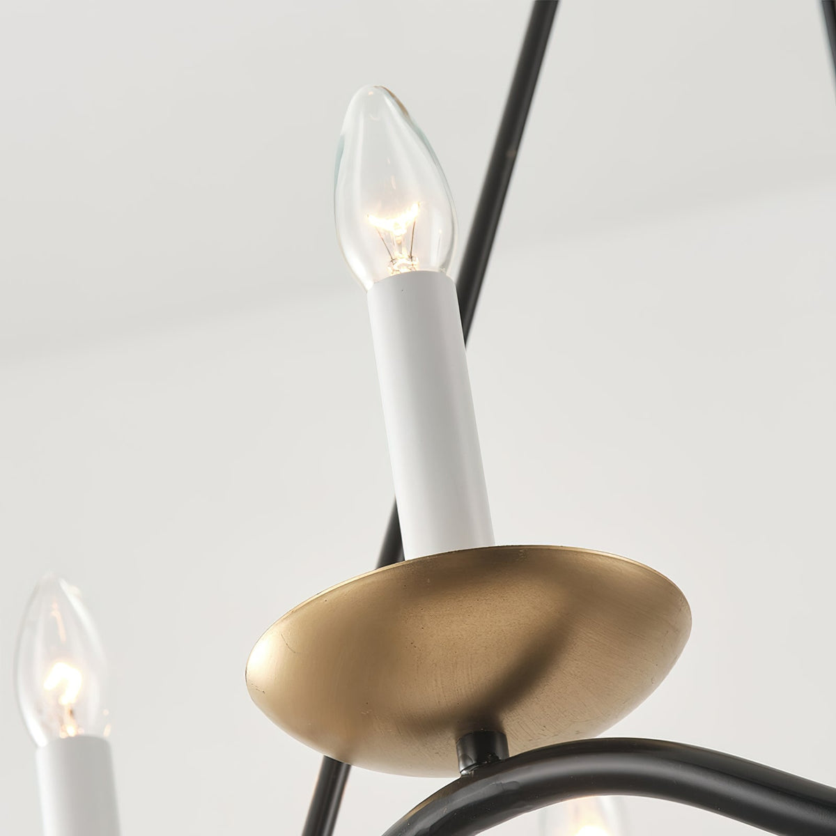 Evenor Elegance Vintage Brass Chandelier