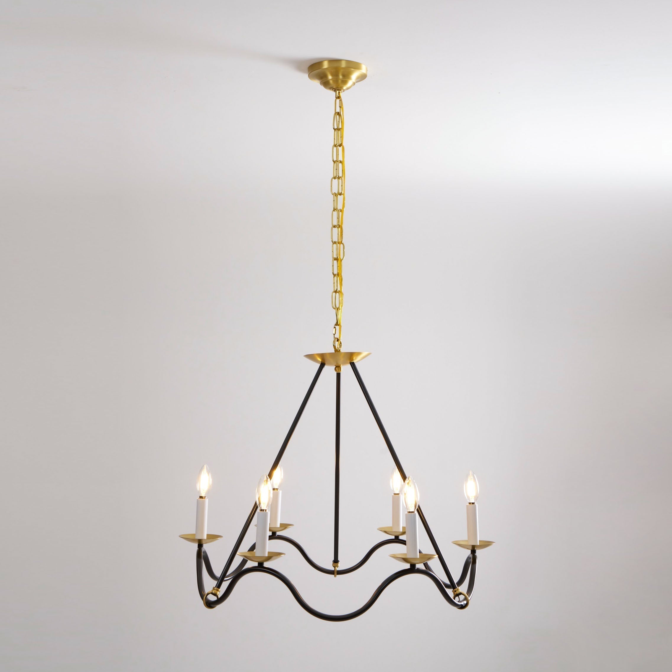 Evenor Elegance Vintage Brass Chandelier