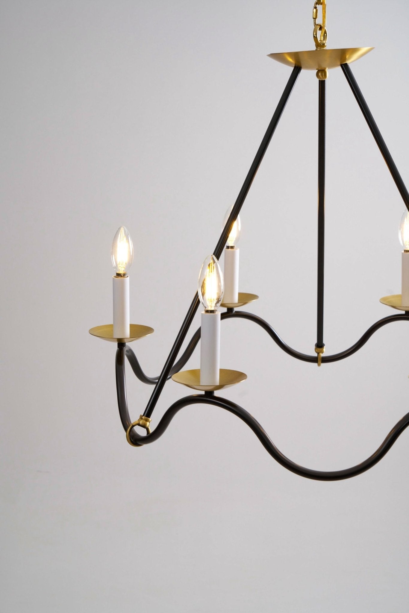 Evenor Elegance Vintage Brass Chandelier