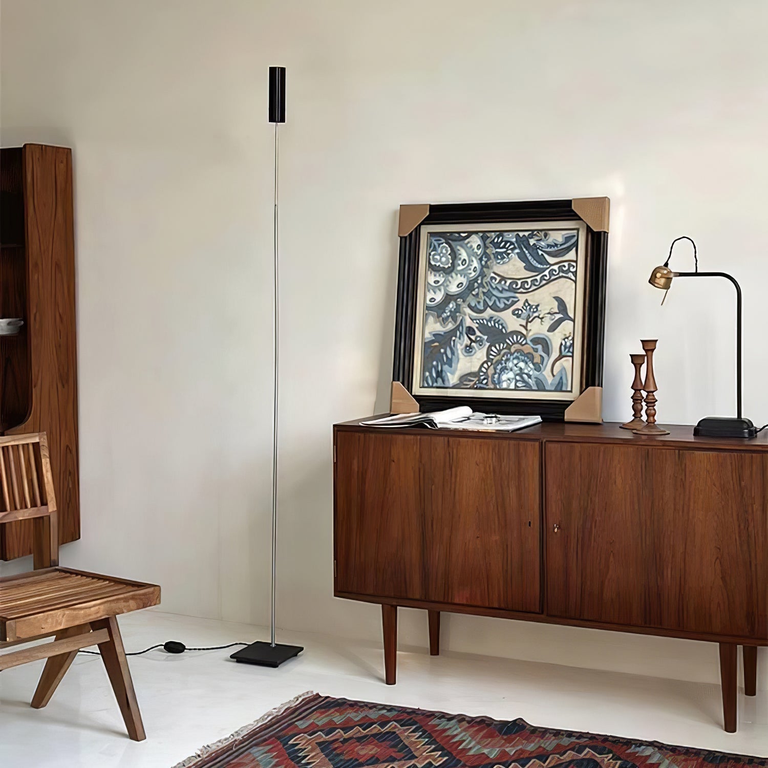 Telum Minimalist Black Floor Lamp