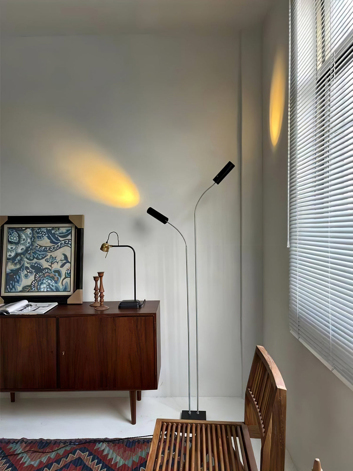 Telum Minimalist Black Floor Lamp