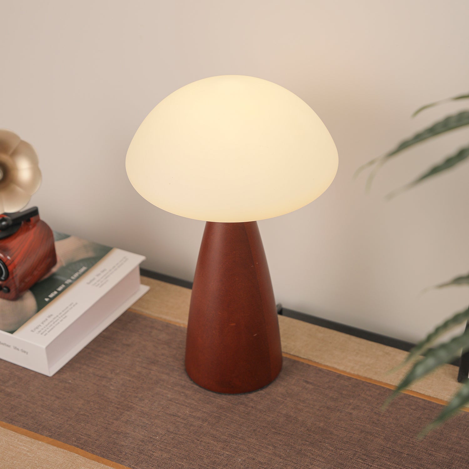 Ibisin Funge Wood Contemporary Table Lamp