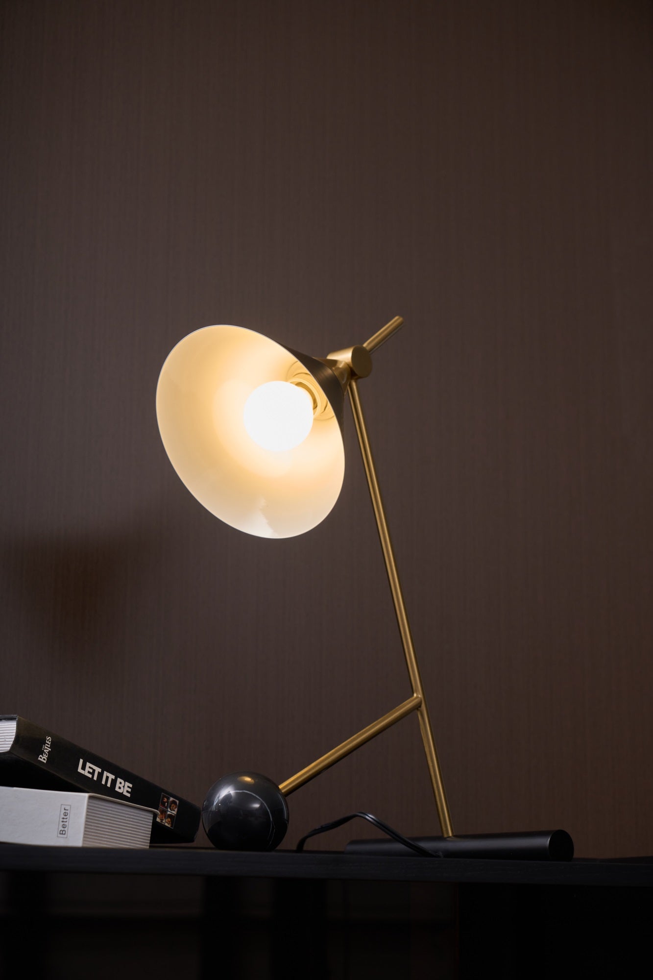 Avelo Marble Geometric Table Lamp