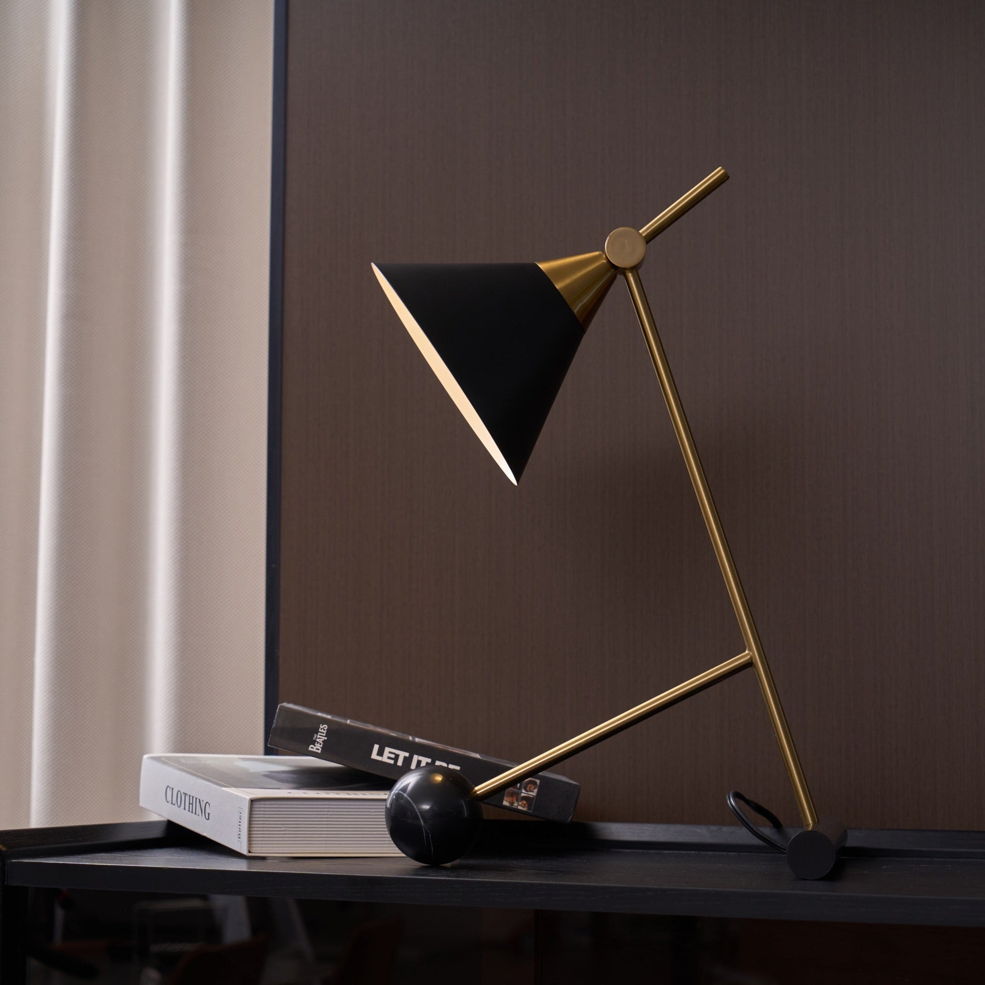 Avelo Marble Geometric Table Lamp