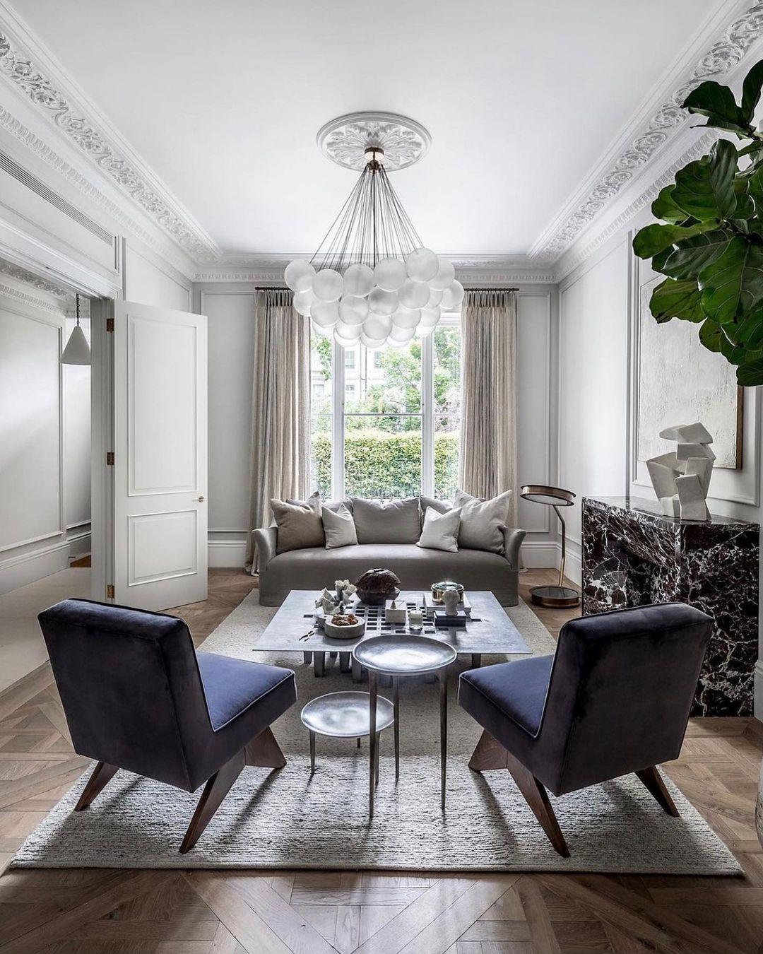 Eiririra Chandelier Bubble Frosted Glass