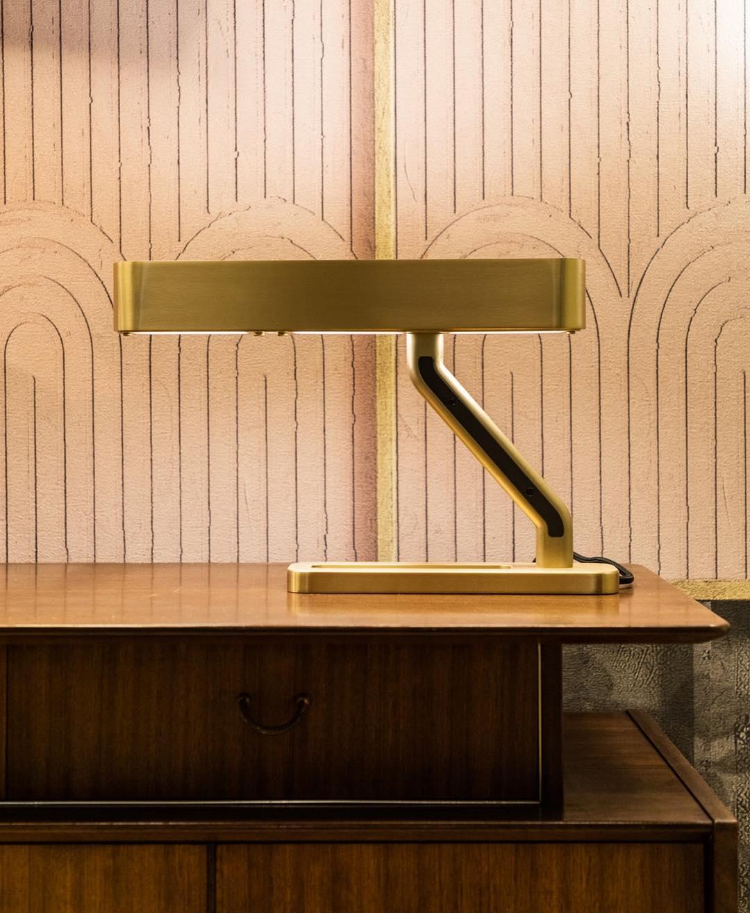 Fred Modern Table Lamp