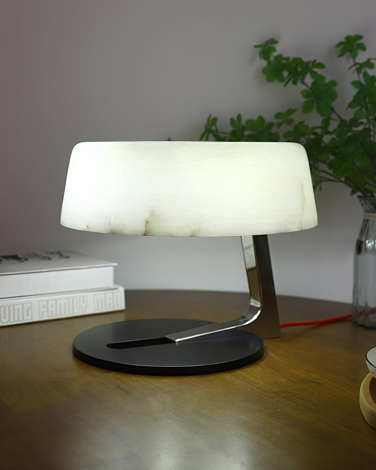 Nysolora Dome Alabaster Table Lamp