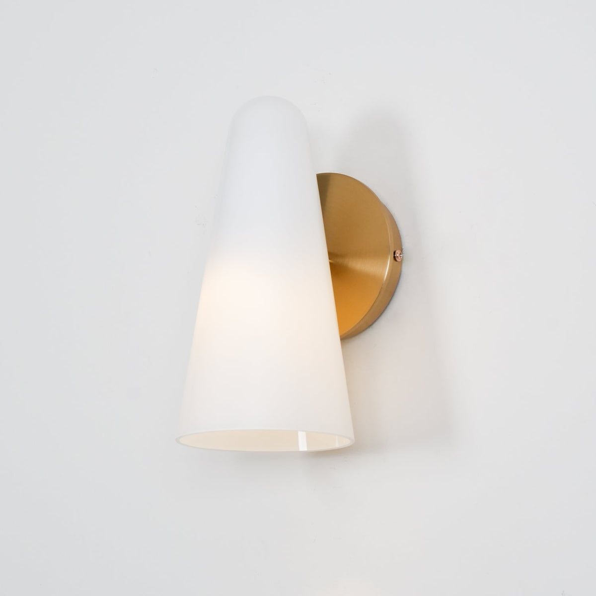 Lioririella Conical Glass Wall Lamp