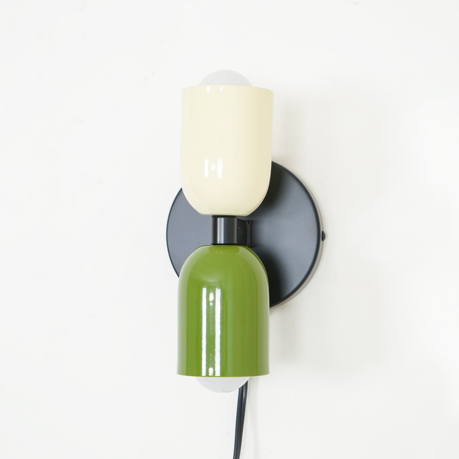 Teriielle Wall Lamp Green Black Minimalist Plug-In