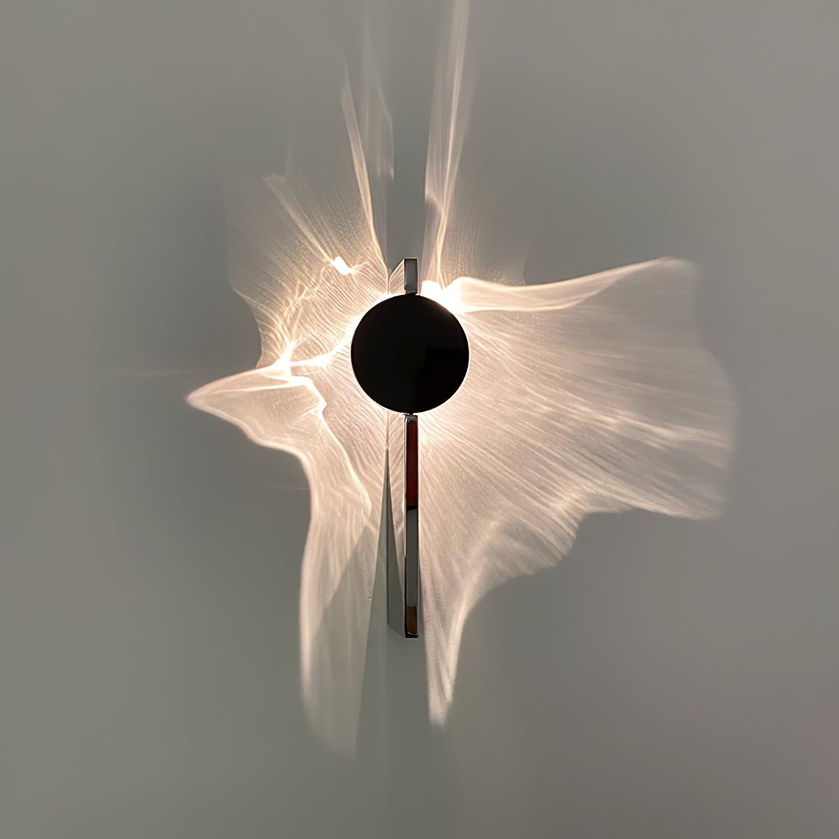Pethr Wave Minimalist Steel Wall Lamp