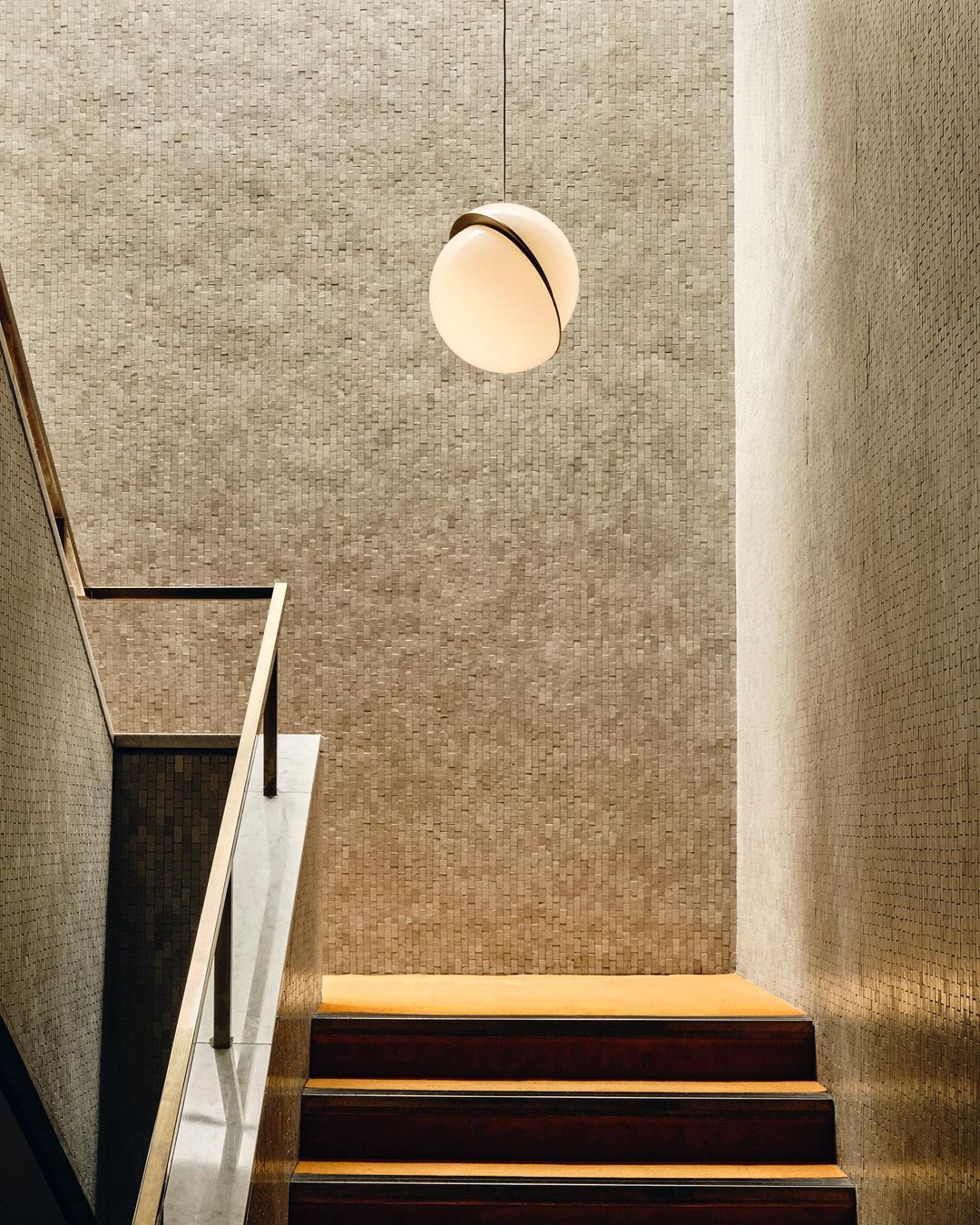 Cavira Pendant Minimalistic Glass Lamp