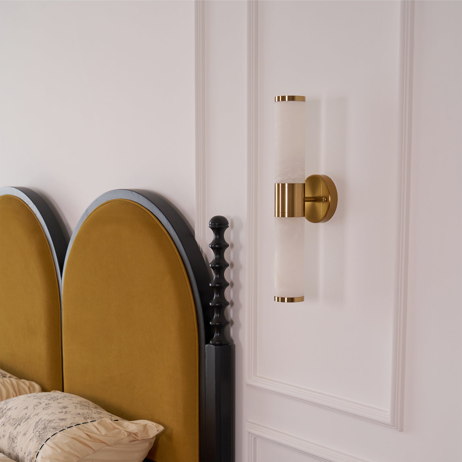 Tira Minimalist Alabaster Wall Lamp