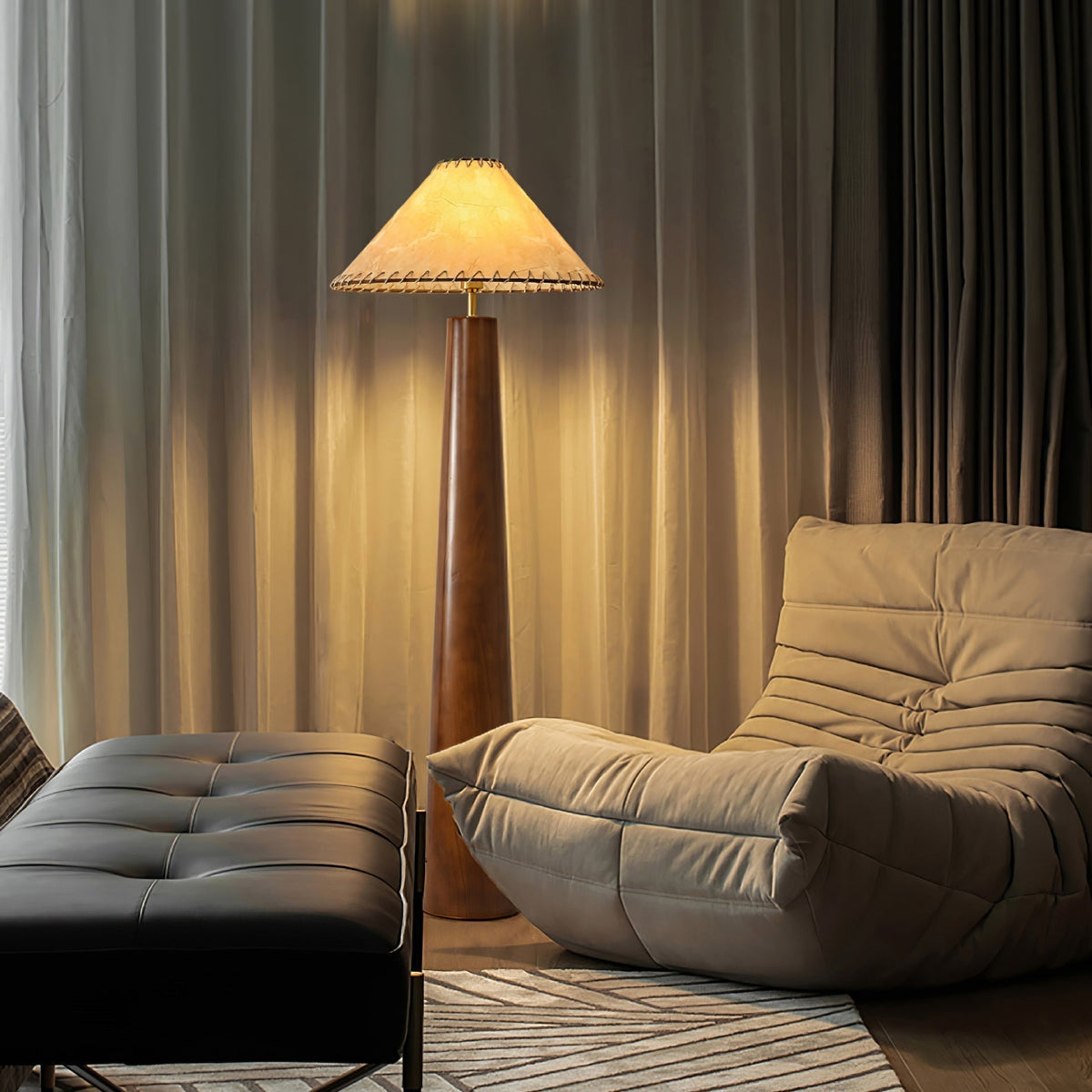 Syleelia Wooden Column Floor Lamp