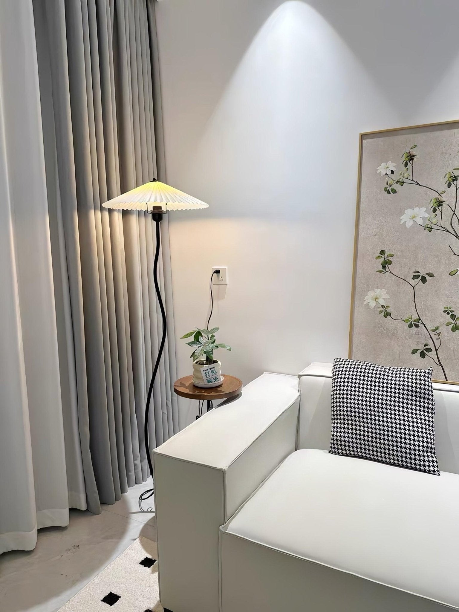 Ghel Minimalist Wood Floor Lamp