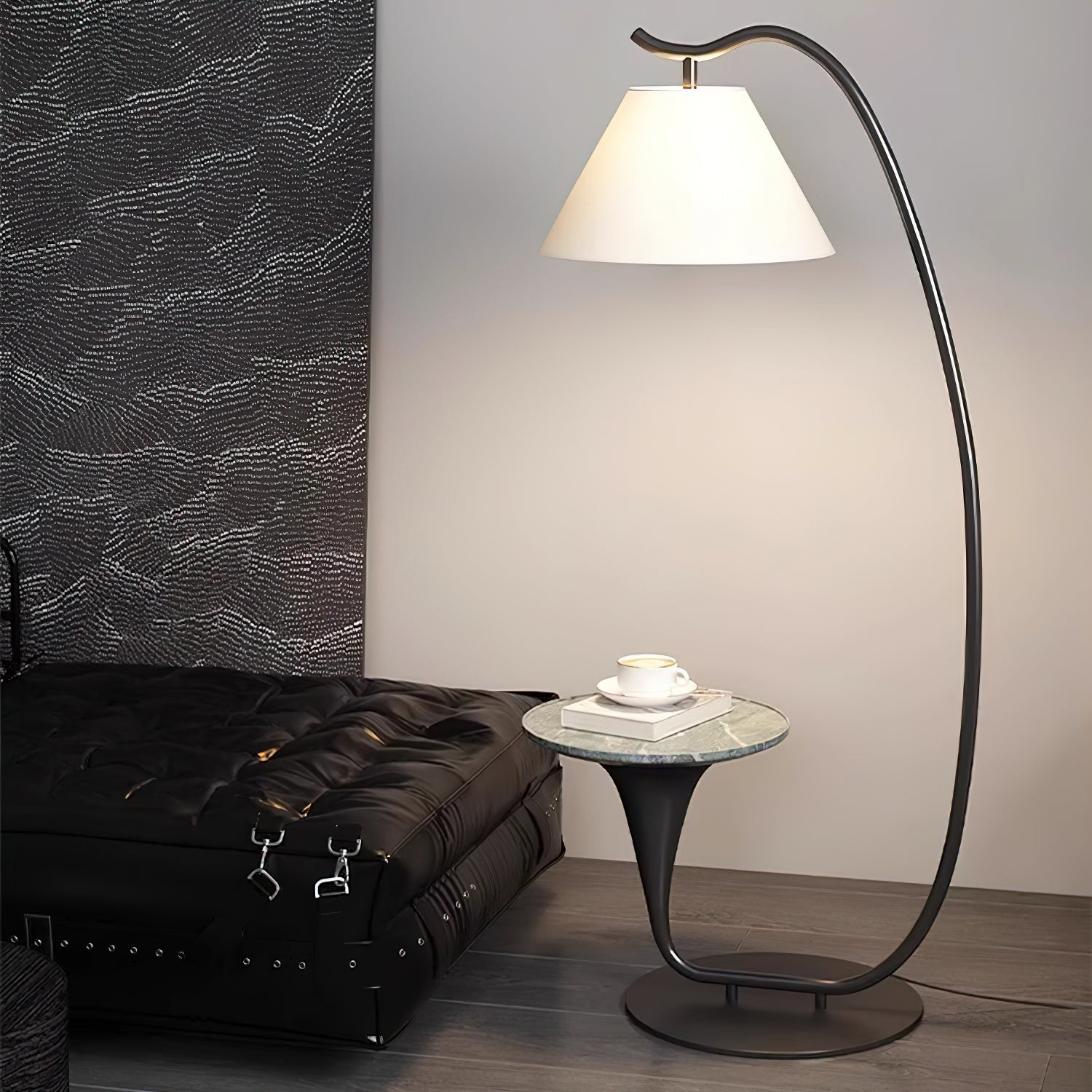 Rivariella Modern Floor Lamp