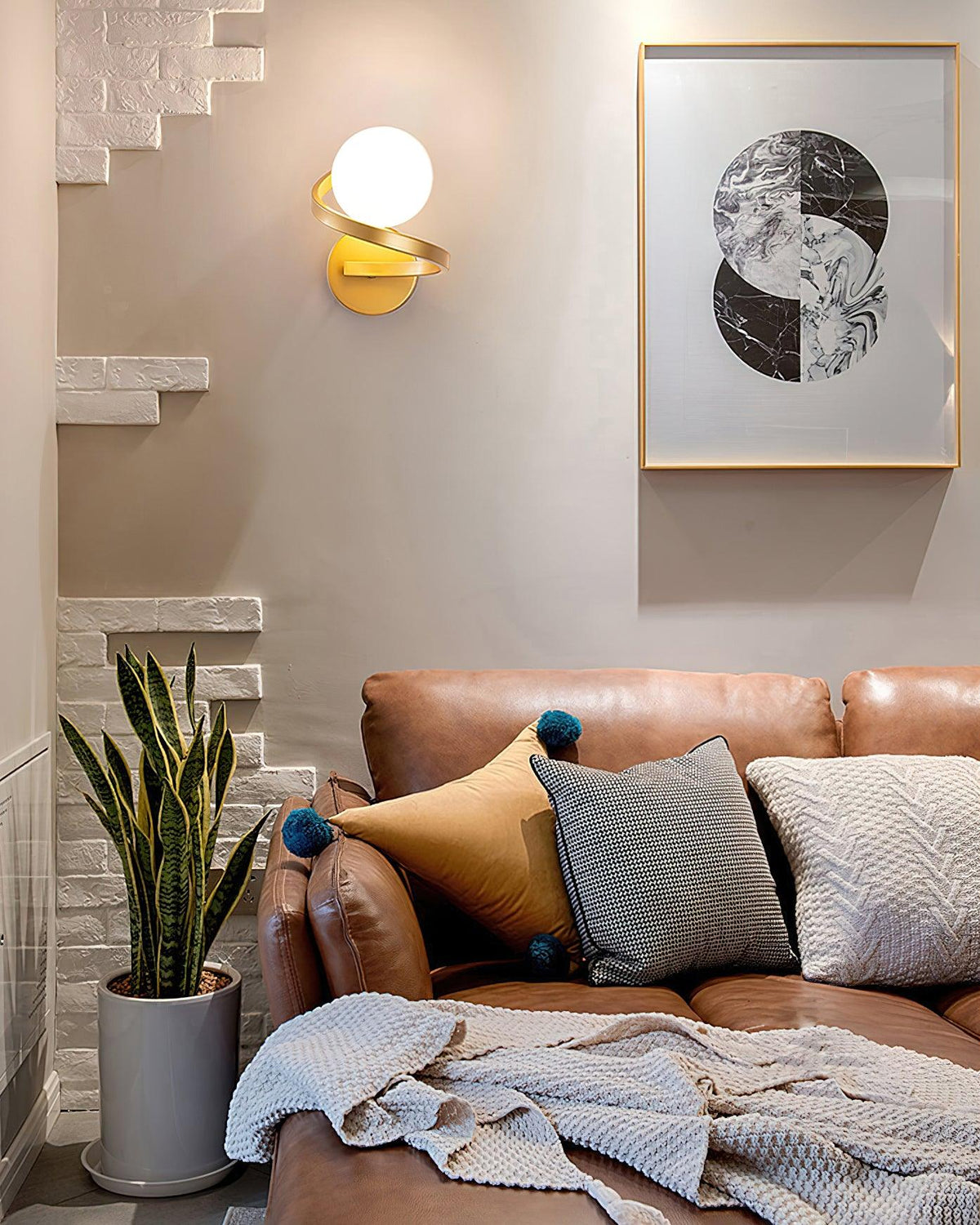 Yvian Curved Modern Minimalist Brass Glass Wall Lamp