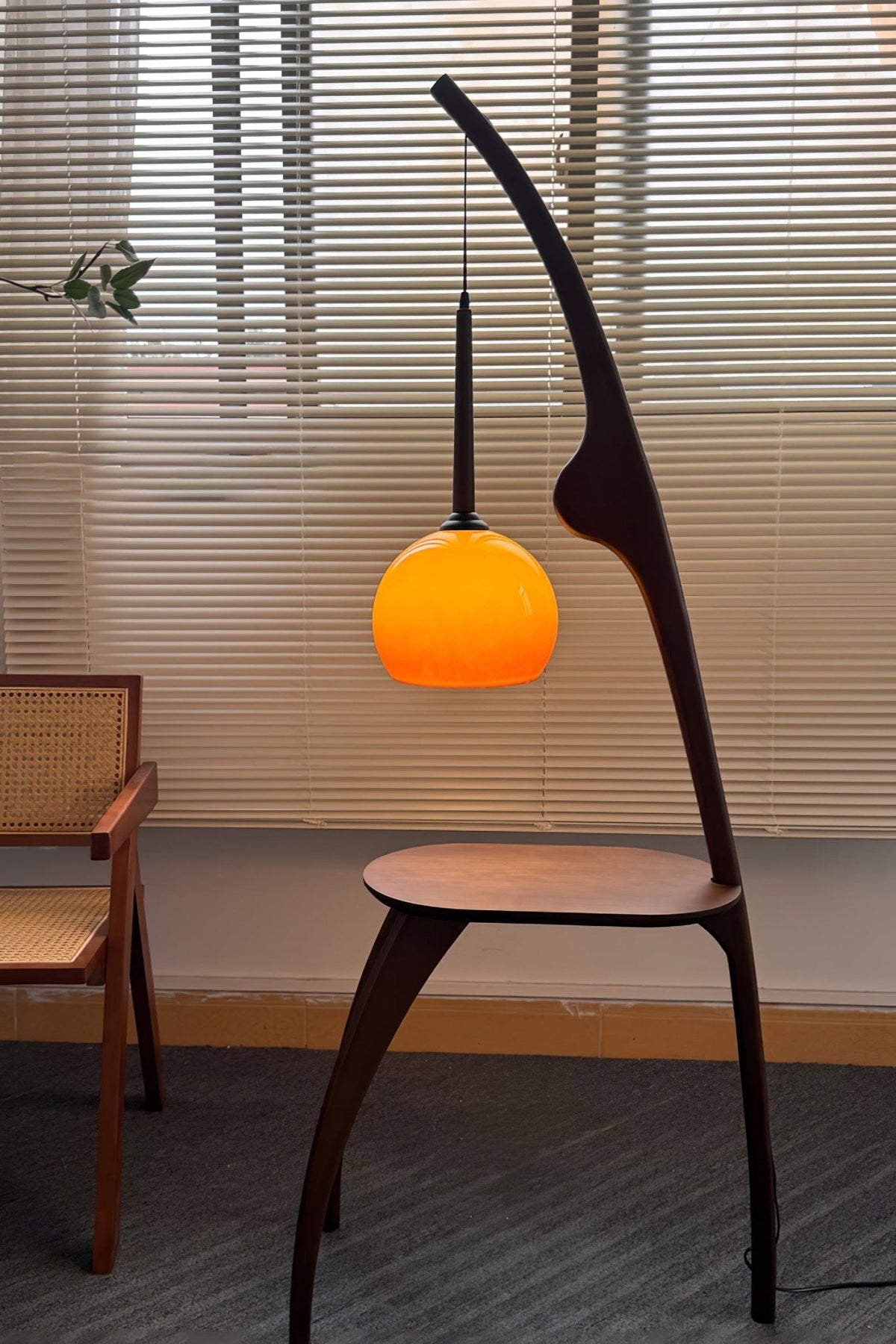 Selisora Curved Mantis Arm Floor Lamp