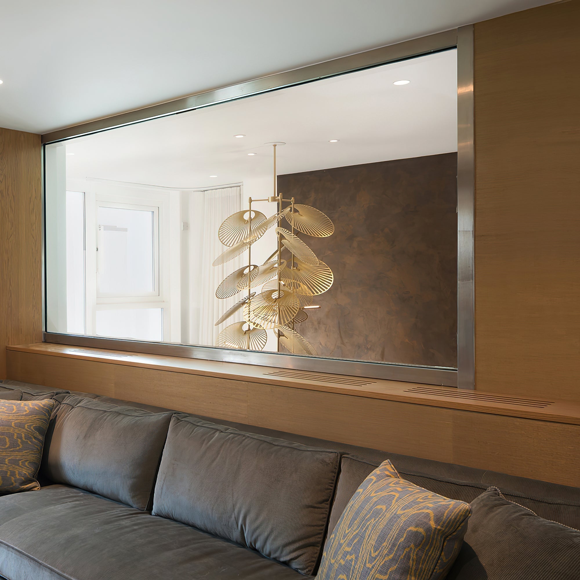 Odoraris Luxury Leaf Chandelier