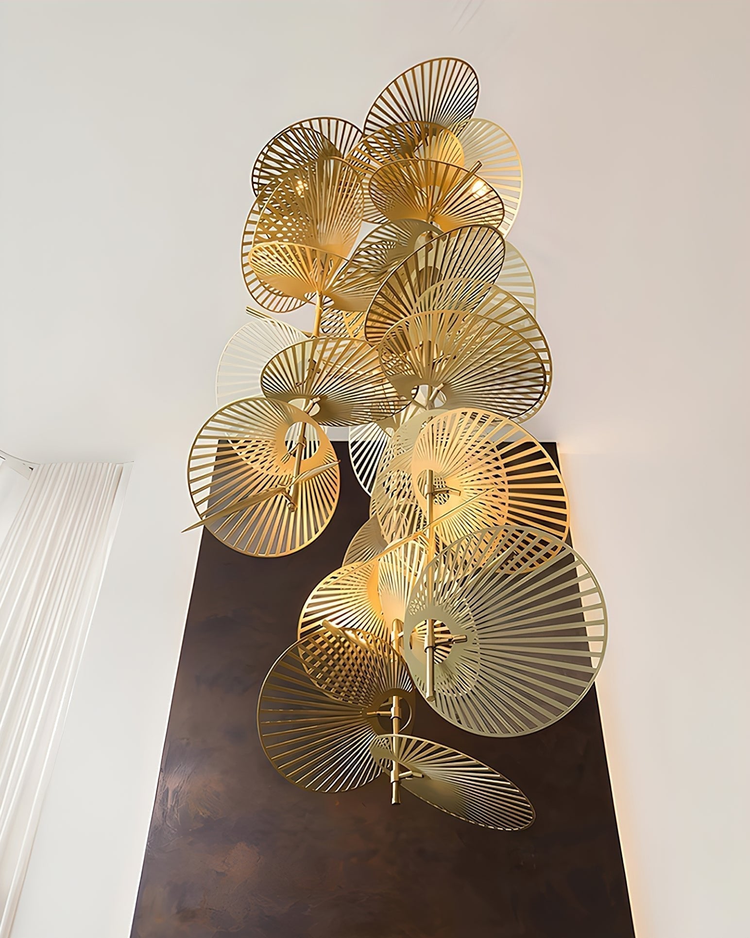 Odoraris Luxury Leaf Chandelier