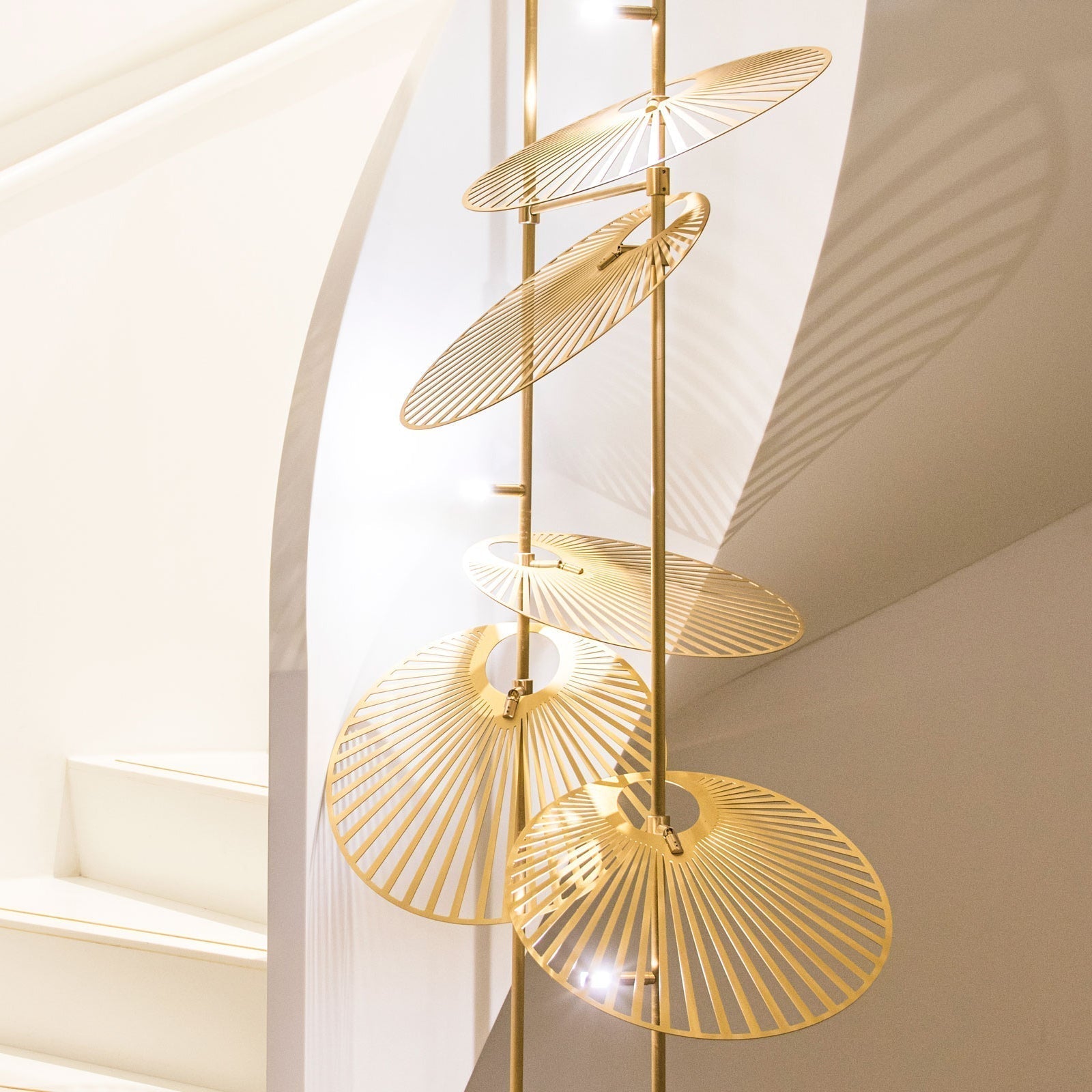 Odoraris Luxury Leaf Chandelier