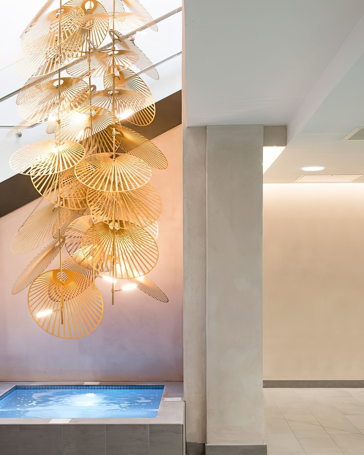 Odoraris Luxury Leaf Chandelier