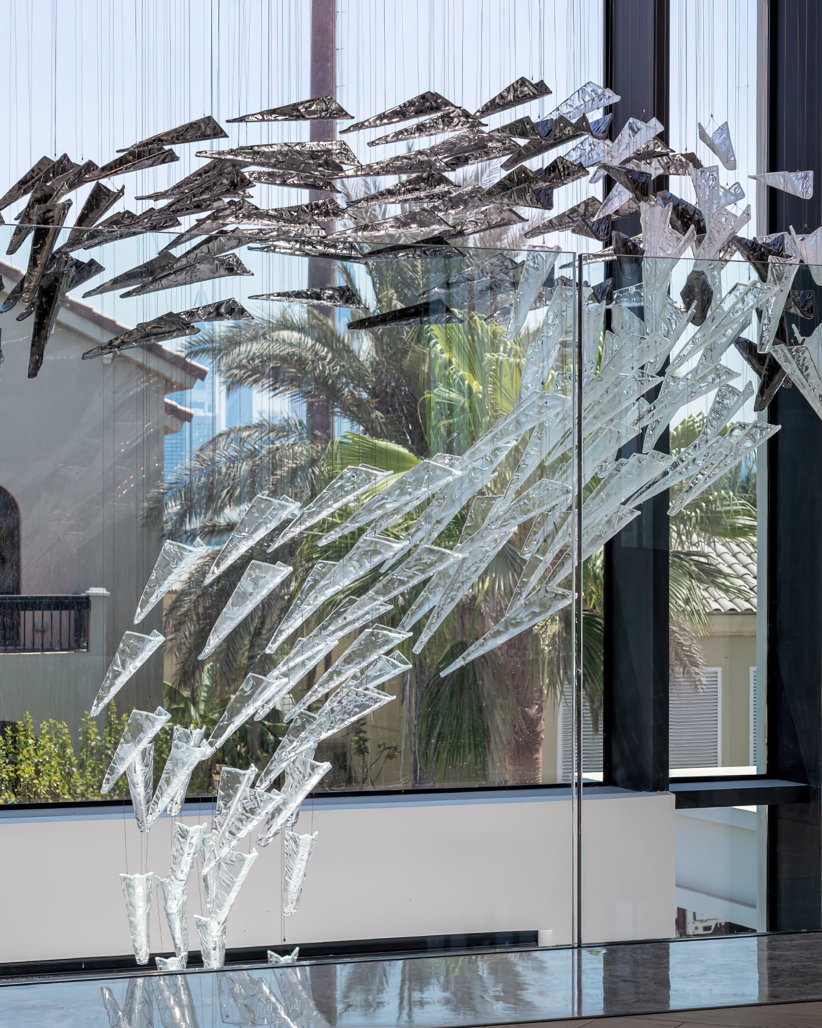 Nyvinia Glass Feather-Shape Chandelier