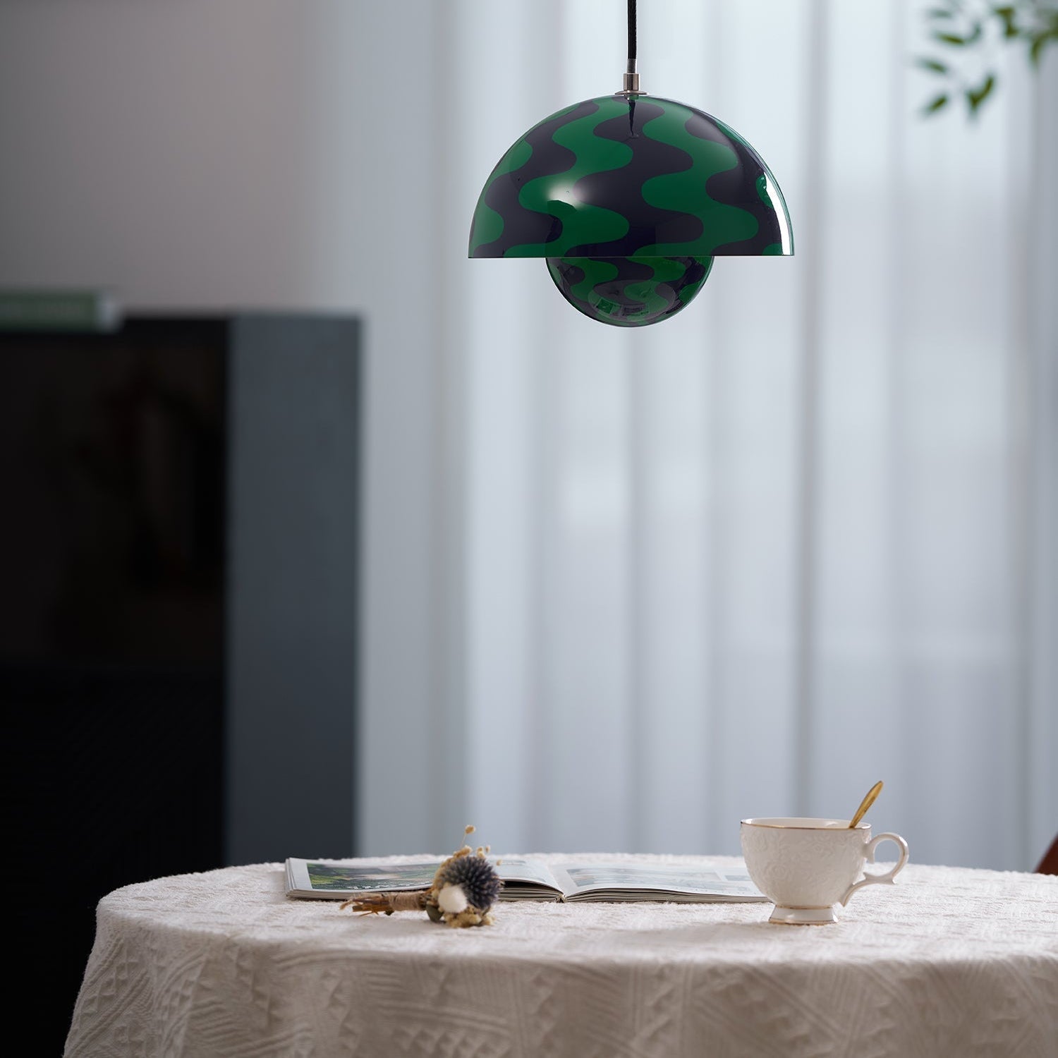 Flowerpot Pendant Lamp - Neutral Decor