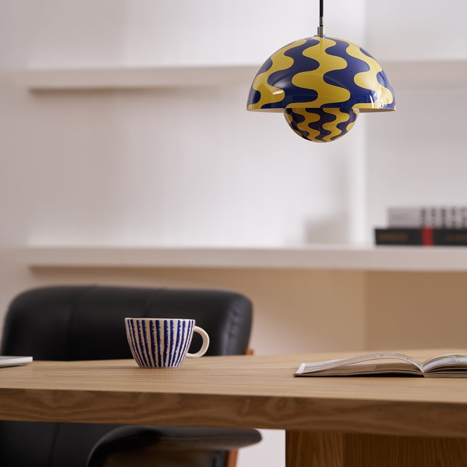 Flowerpot Pendant Lamp - Neutral Decor