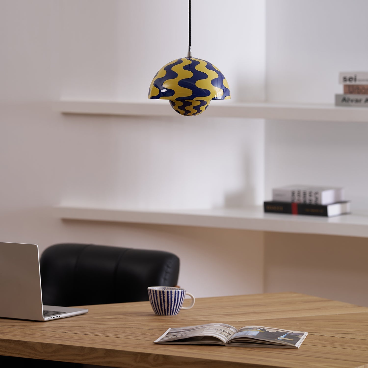 Flowerpot Pendant Lamp - Neutral Decor