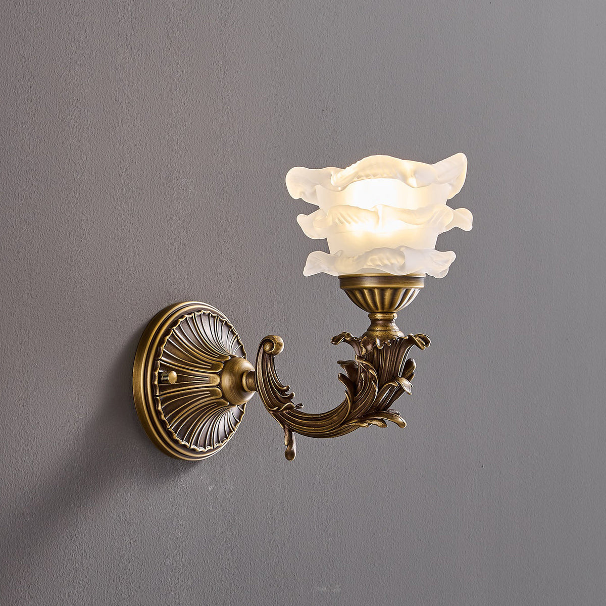 Florin Wall Lamp