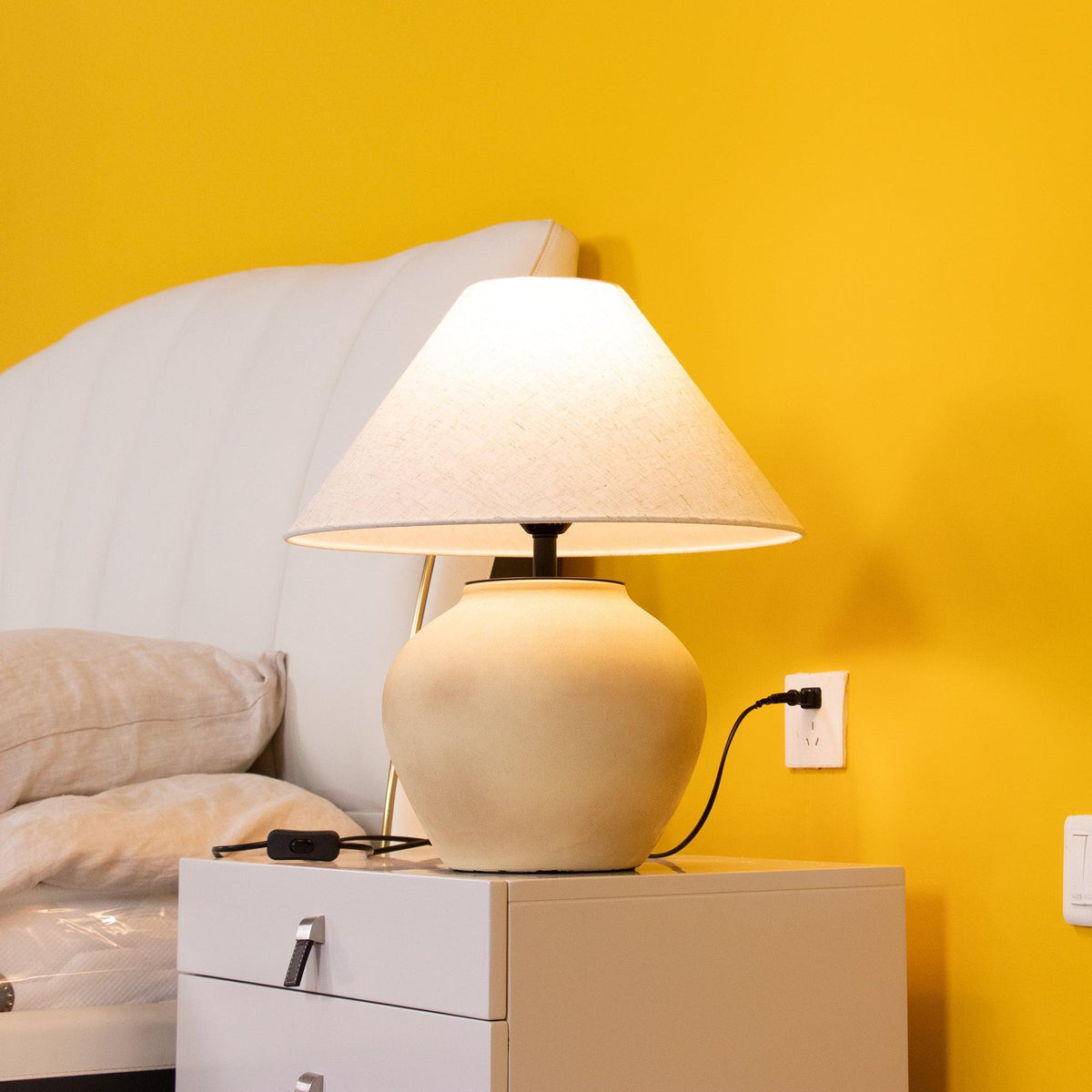 Lumian Fabric Ceramic Rustic Table Lamp