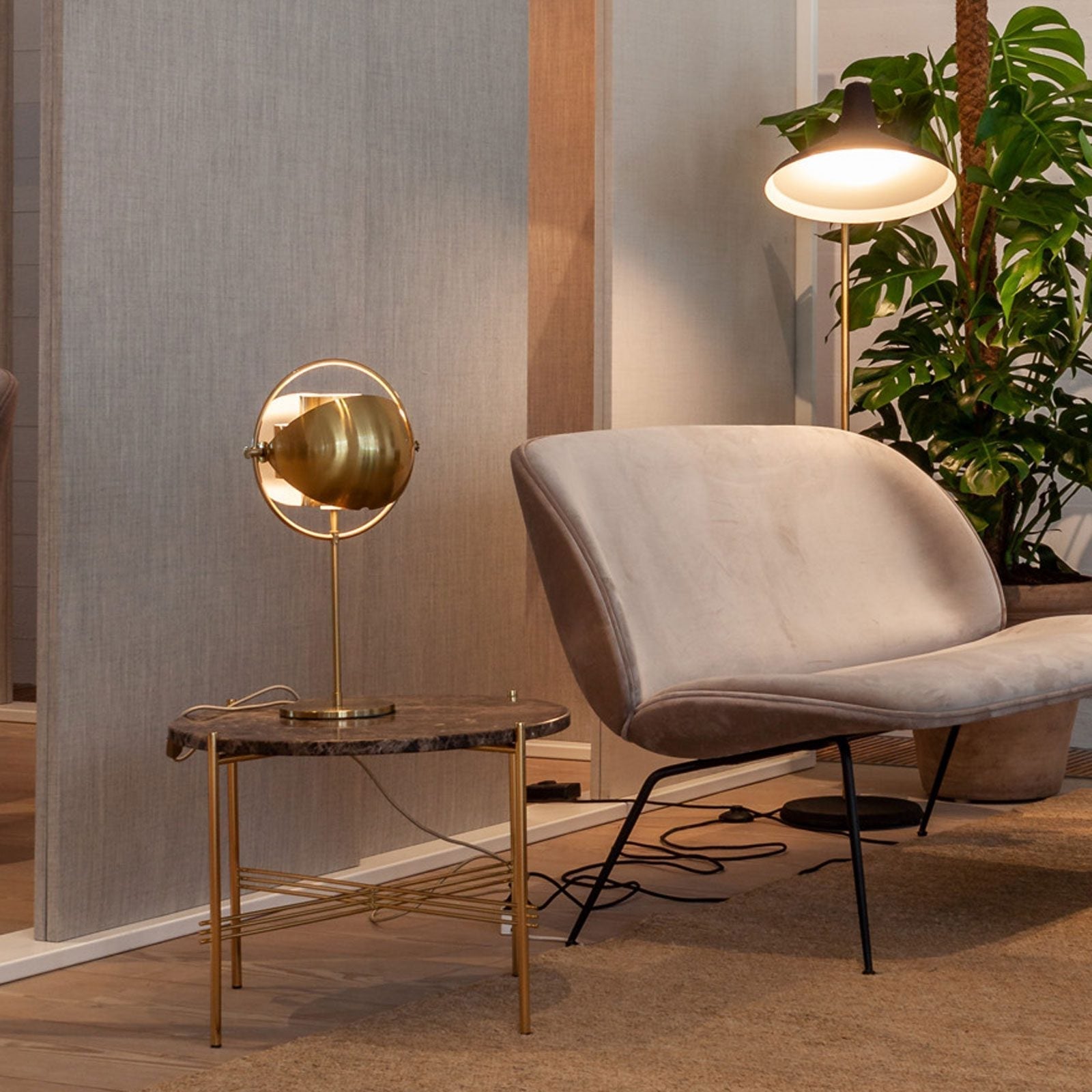 Selanine Modern Table Lamp