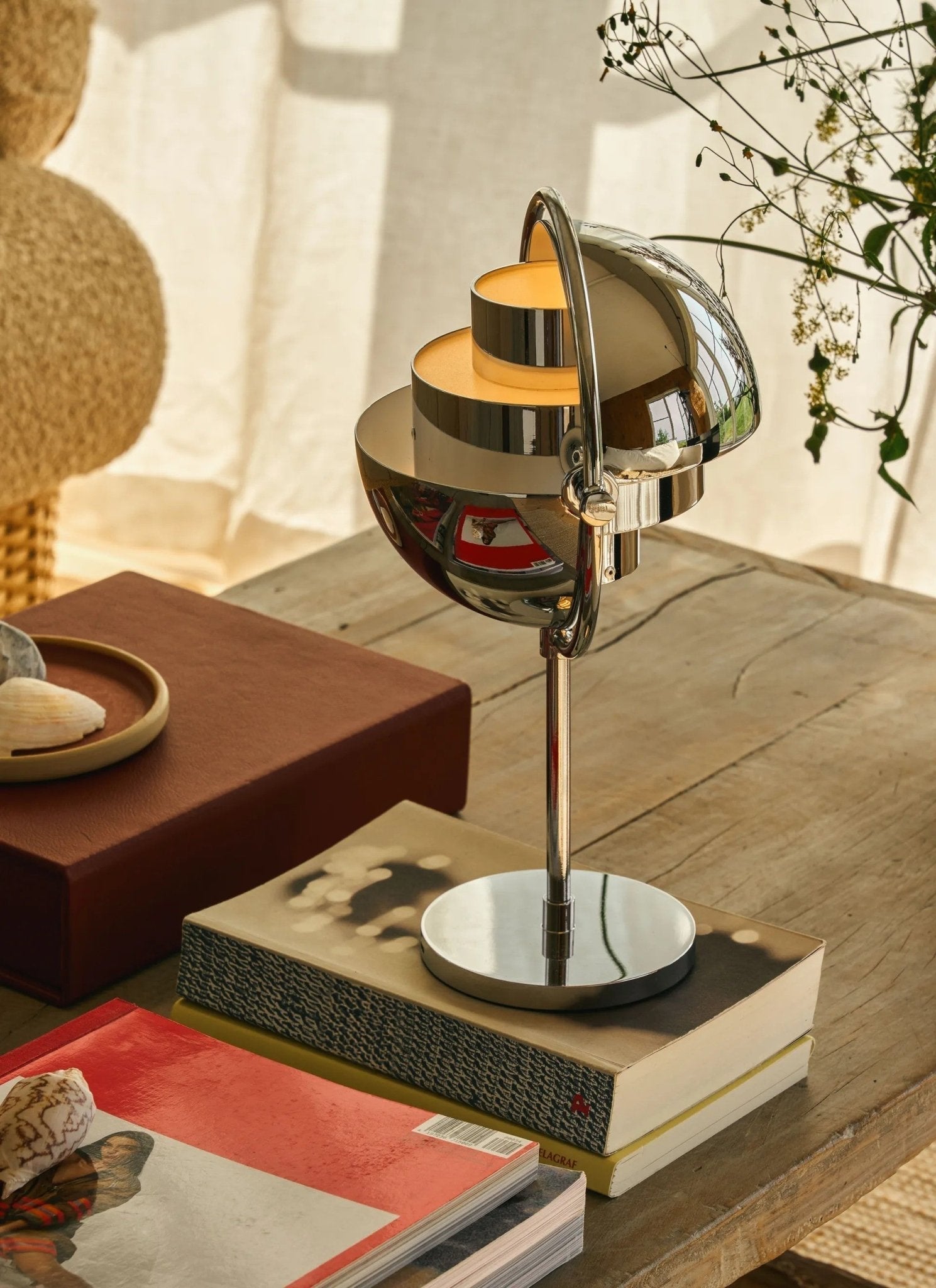Selanine Modern Table Lamp