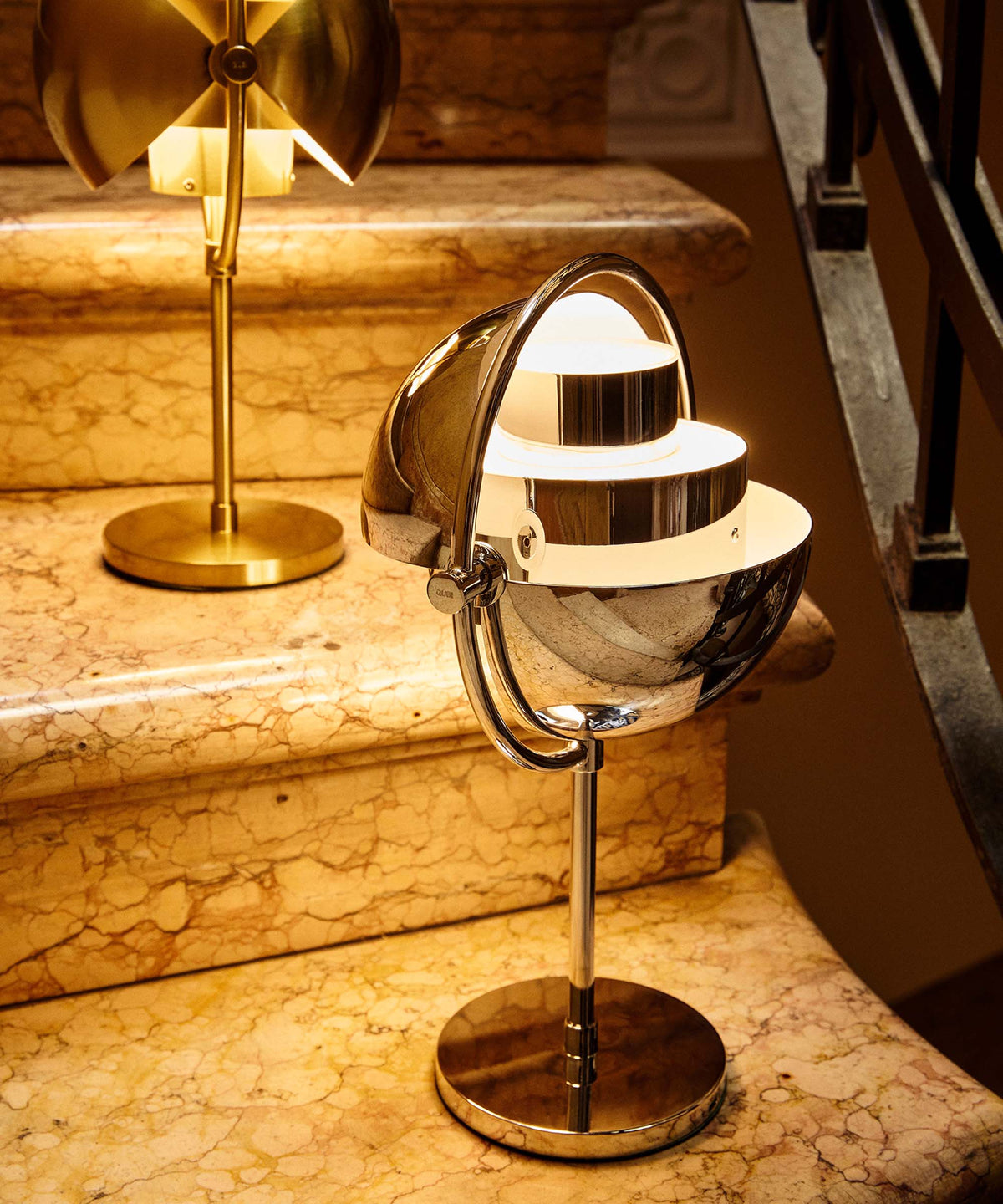 Selanine Modern Table Lamp